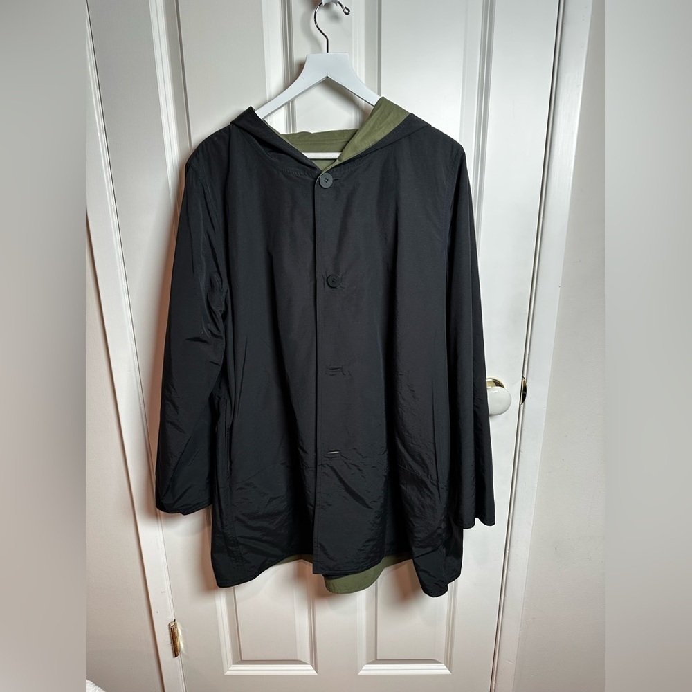 Eileen Fisher Black and green reversible Hooded Raincoat - Picture 1 of 10